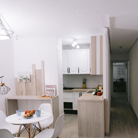 Piso Compartido Delyrent, Renfe Hotel เฮน ภายนอก รูปภาพ