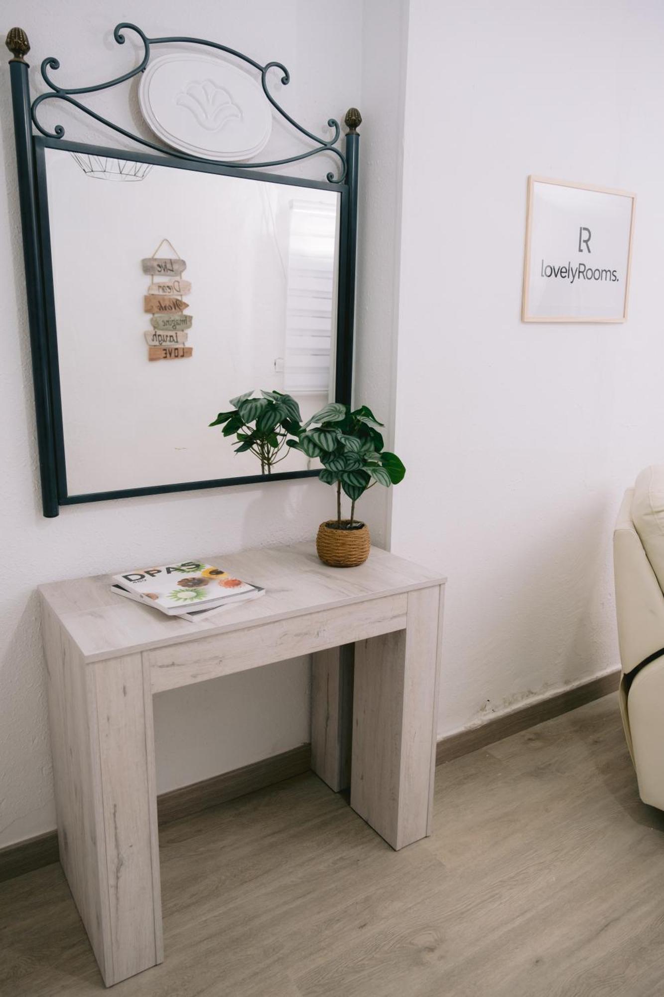 Piso Compartido Delyrent, Renfe Hotel เฮน ภายนอก รูปภาพ