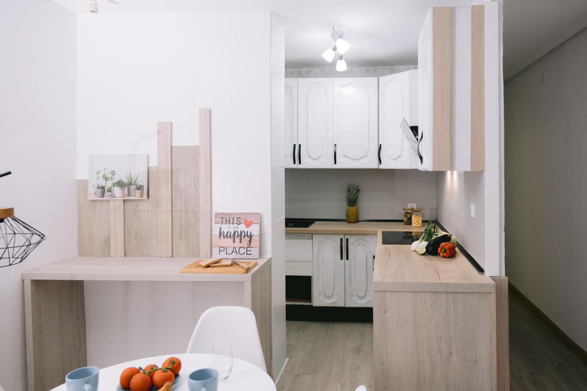 Piso Compartido Delyrent, Renfe Hotel เฮน ภายนอก รูปภาพ